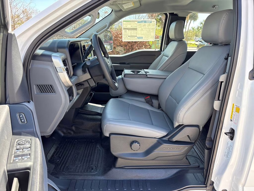 2026 Oxford White Ford Super Duty F-250 SRW XL RWD Truck