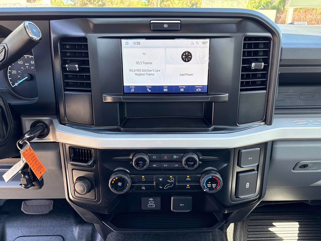 2026 Oxford White Ford Super Duty F-350 SRW XL RWD Truck