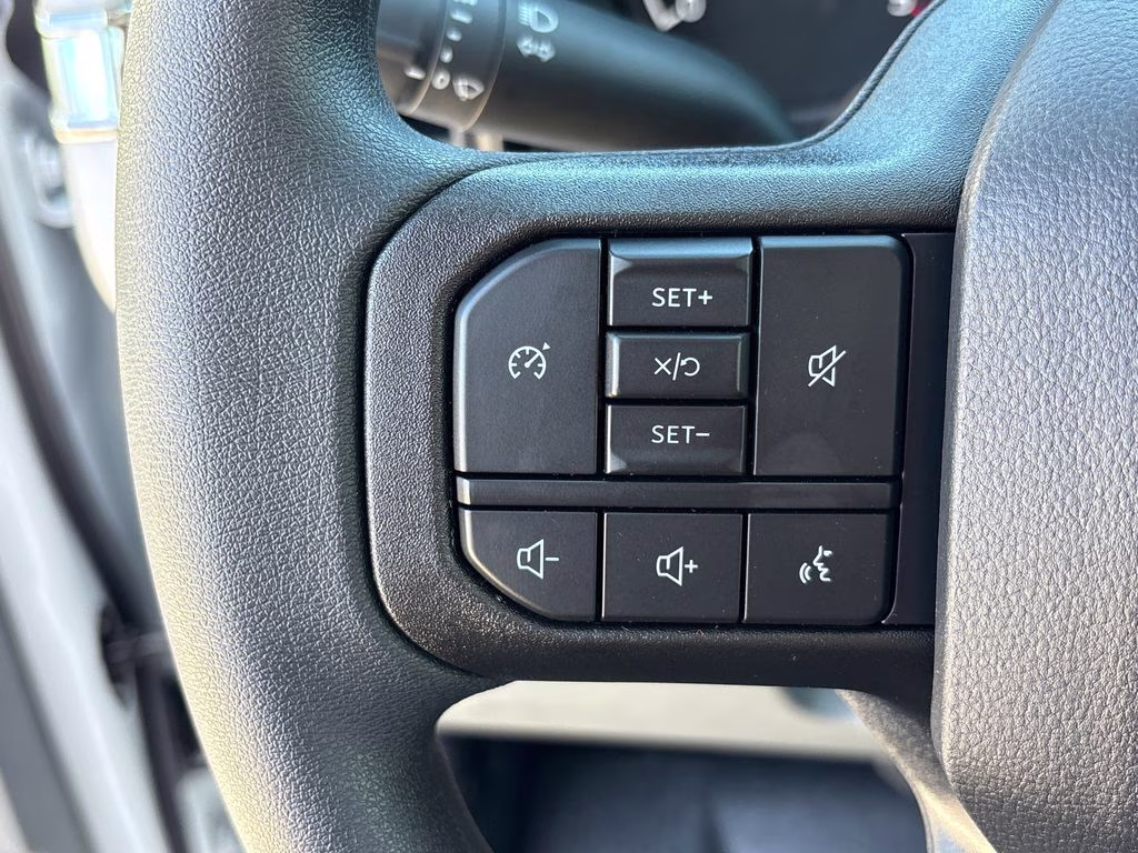 2026 Oxford White Ford Super Duty F-350 SRW XL RWD Truck