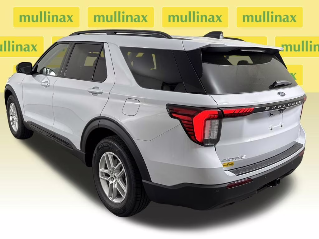 2026 Space White Metallic Ford Explorer Active RWD SUV