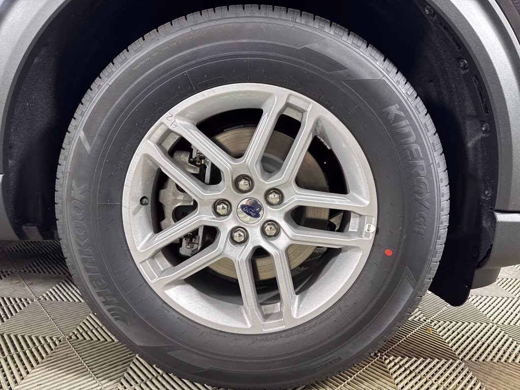 2026 Agate Black Metallic Ford Explorer Active RWD SUV