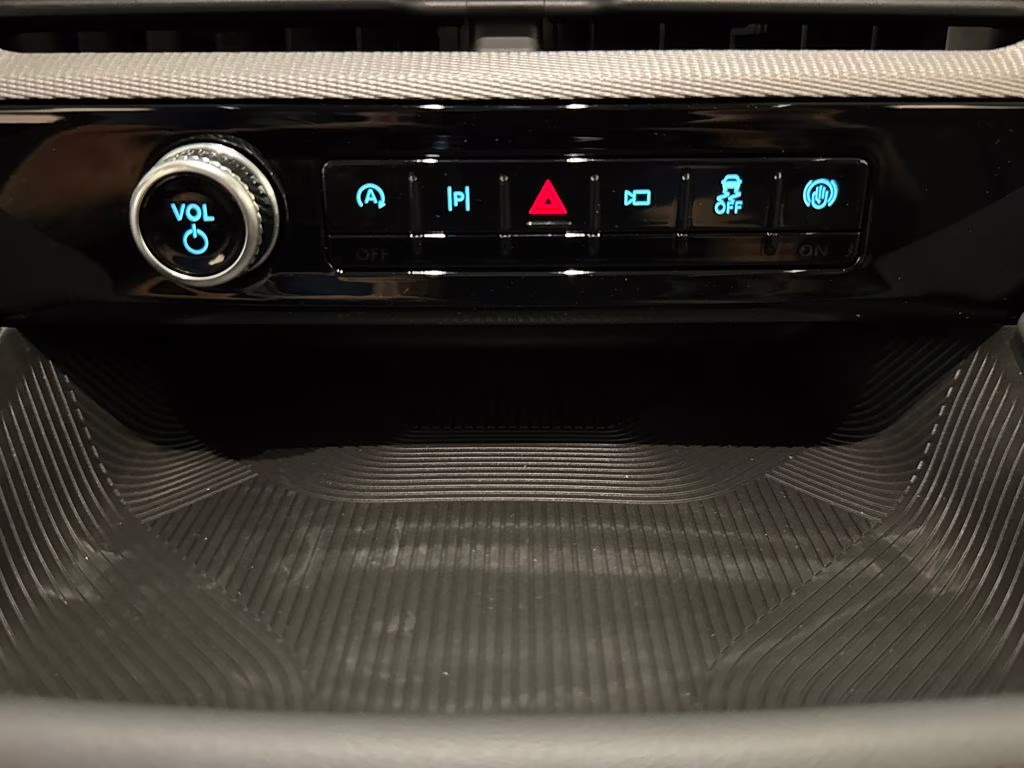 2026 Agate Black Metallic Ford Explorer Active RWD SUV