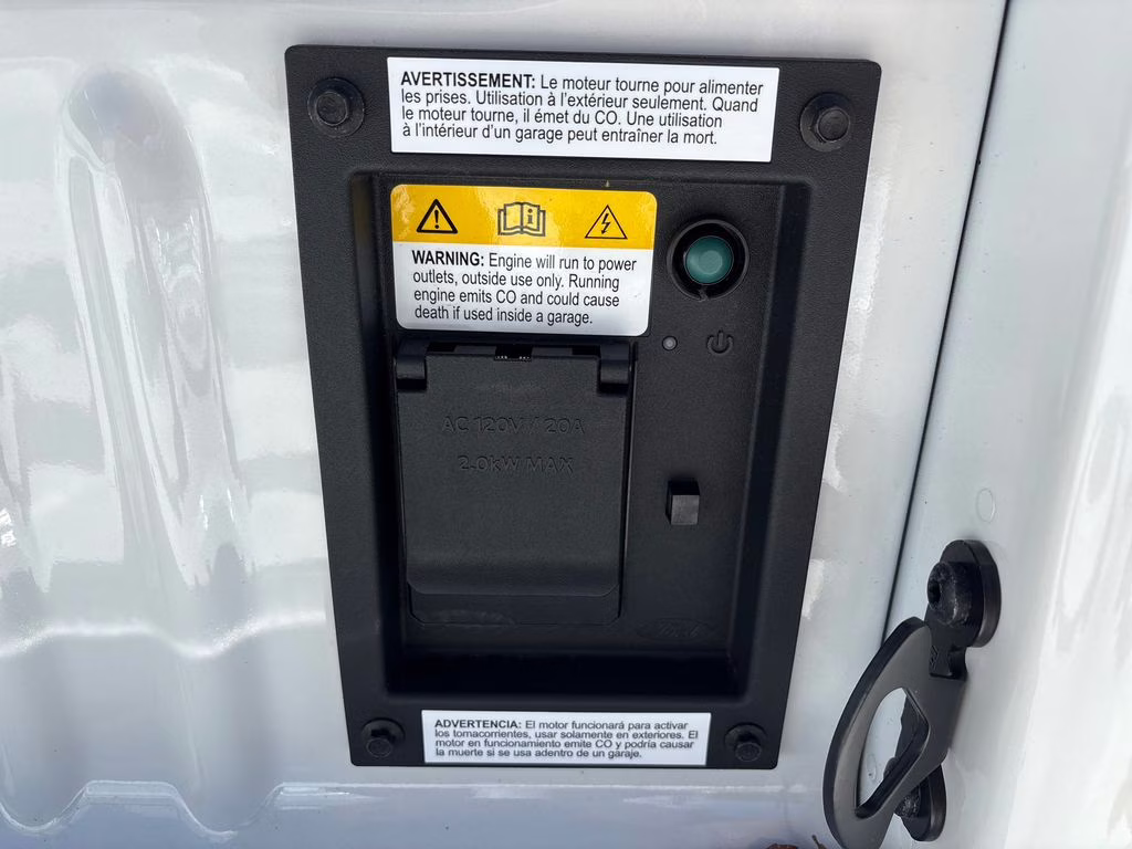 2026 Star White Metallic Tri-Coat Ford Super Duty F-350 SRW Platinum 4X4 Truck