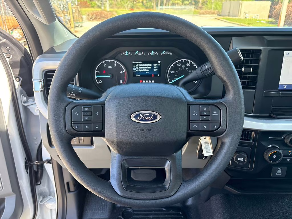 2026 Oxford White Ford Super Duty F-350 SRW XL RWD Truck