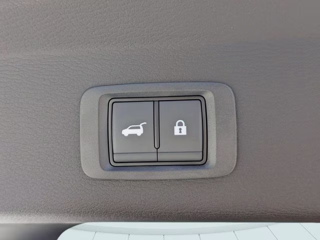2026 White Diamond Mitsubishi Outlander SEL FWD SUV
