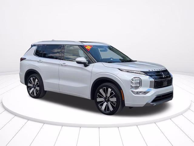 2026 White Diamond Mitsubishi Outlander SEL FWD SUV