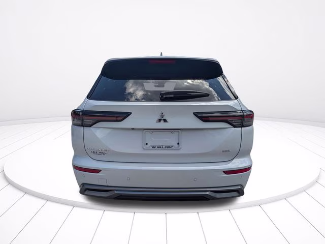 2026 White Diamond Mitsubishi Outlander SEL FWD SUV