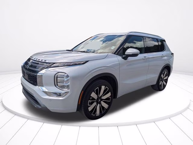 2026 White Diamond Mitsubishi Outlander SEL FWD SUV