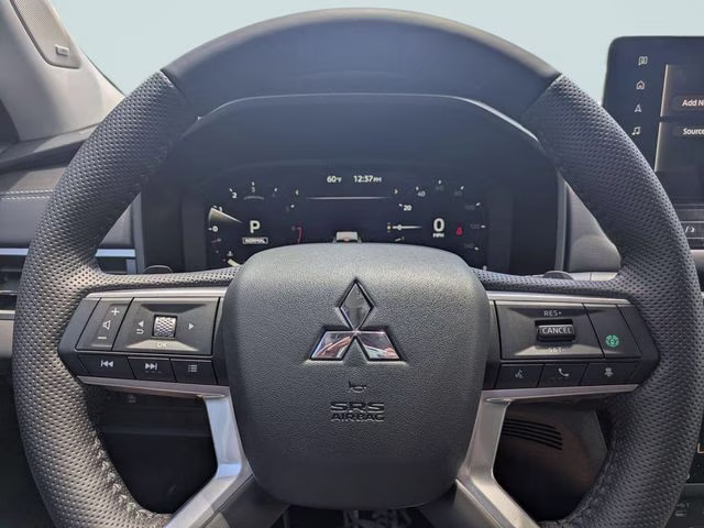 2026 White Diamond Mitsubishi Outlander SEL FWD SUV