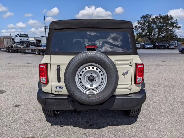 2026 Desert Sand Ford Bronco Base 4X4 SUV