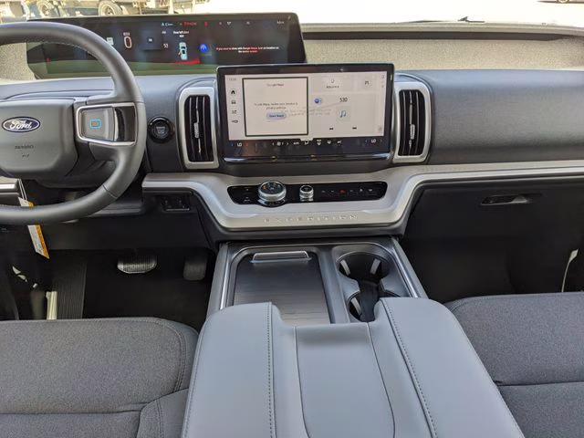 2026 Oxford White Ford Expedition Active RWD SUV