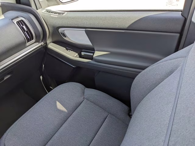 2026 Oxford White Ford Expedition Active RWD SUV