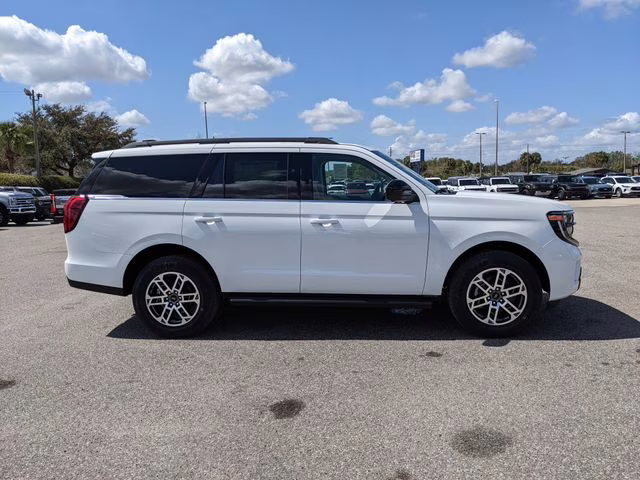 2026 Oxford White Ford Expedition Active RWD SUV