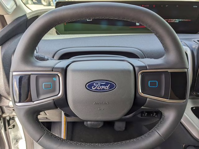 2026 Oxford White Ford Expedition Active RWD SUV