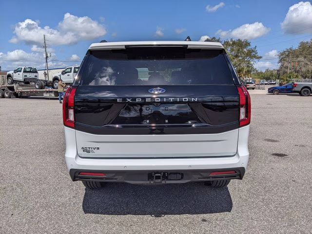 2026 Oxford White Ford Expedition Active RWD SUV