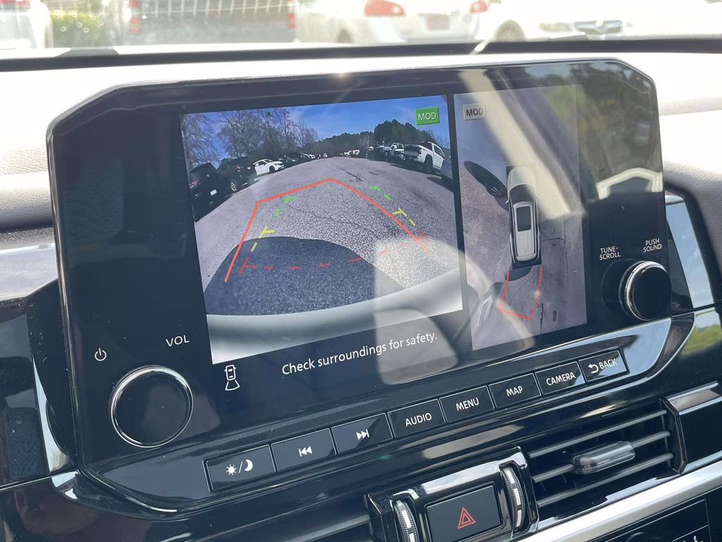 2025 Everest White Pearl Tricoat Nissan Pathfinder Platinum FWD SUV