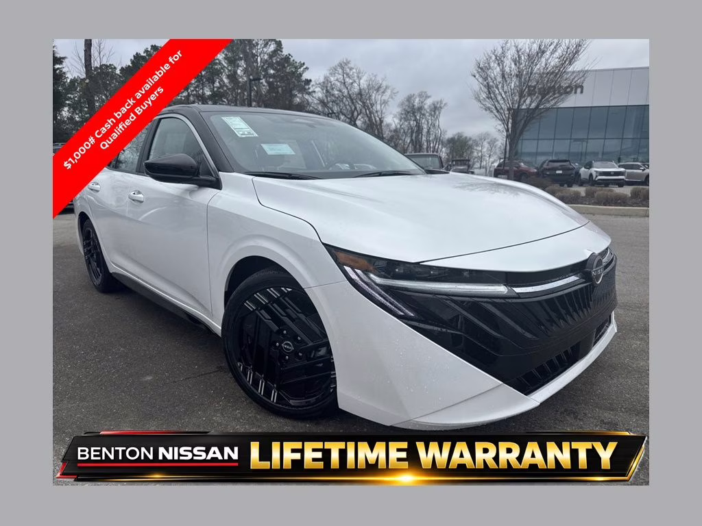 2026 Aspen White/Super Black Nissan Sentra SR FWD Sedan