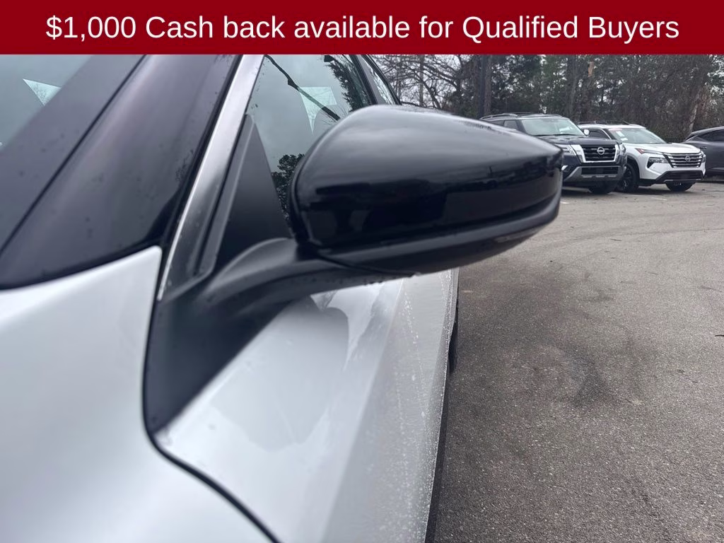 2026 Aspen White/Super Black Nissan Sentra SR FWD Sedan