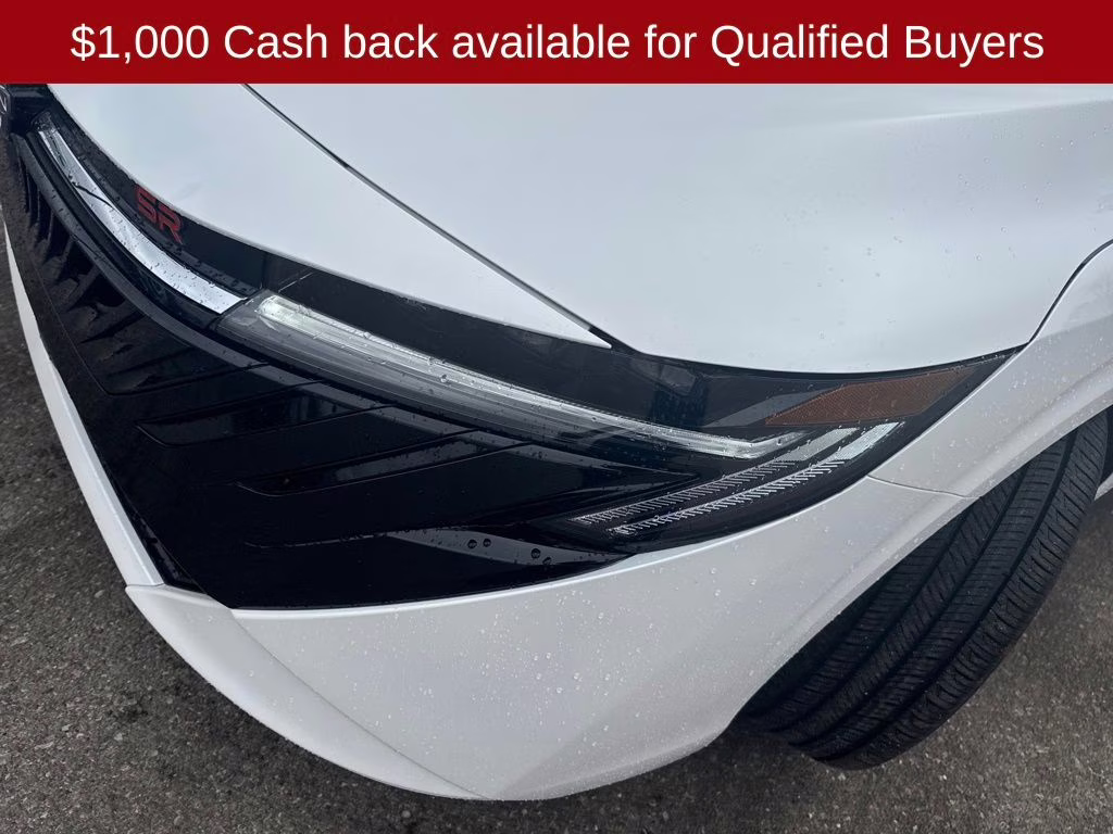 2026 Aspen White/Super Black Nissan Sentra SR FWD Sedan