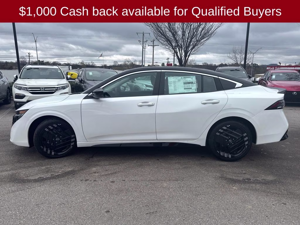 2026 Aspen White/Super Black Nissan Sentra SR FWD Sedan