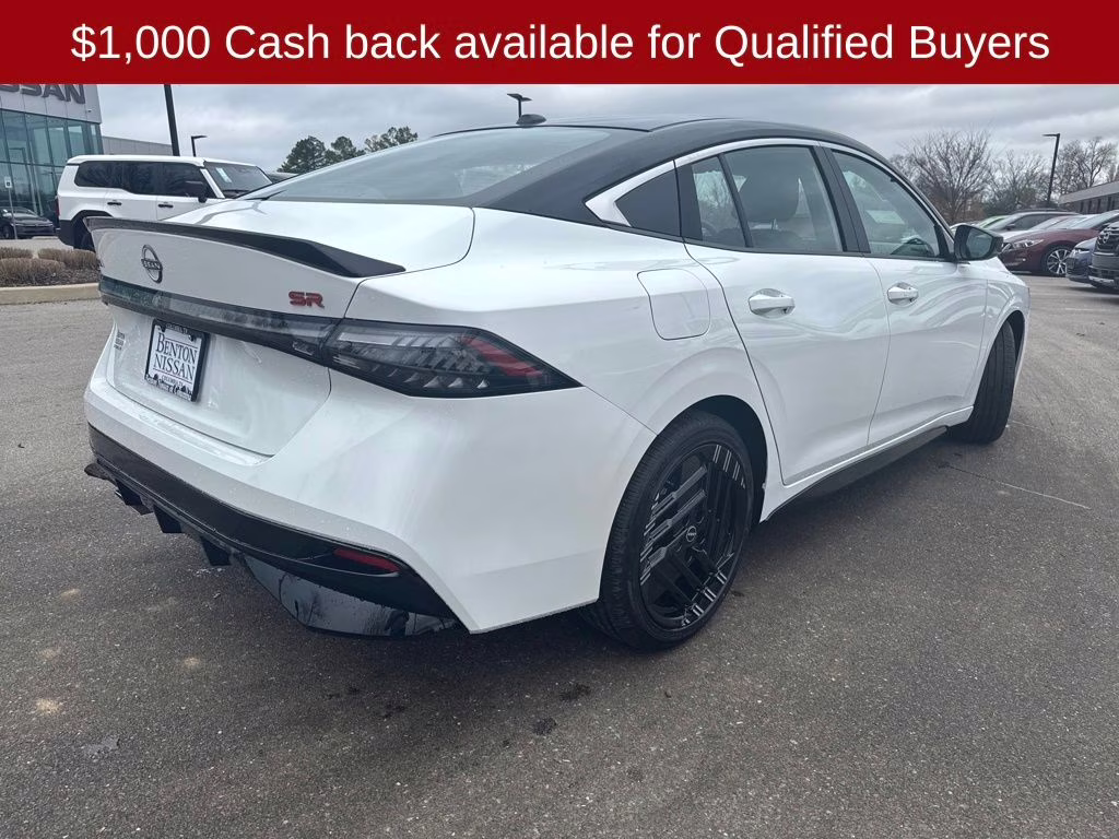 2026 Aspen White/Super Black Nissan Sentra SR FWD Sedan