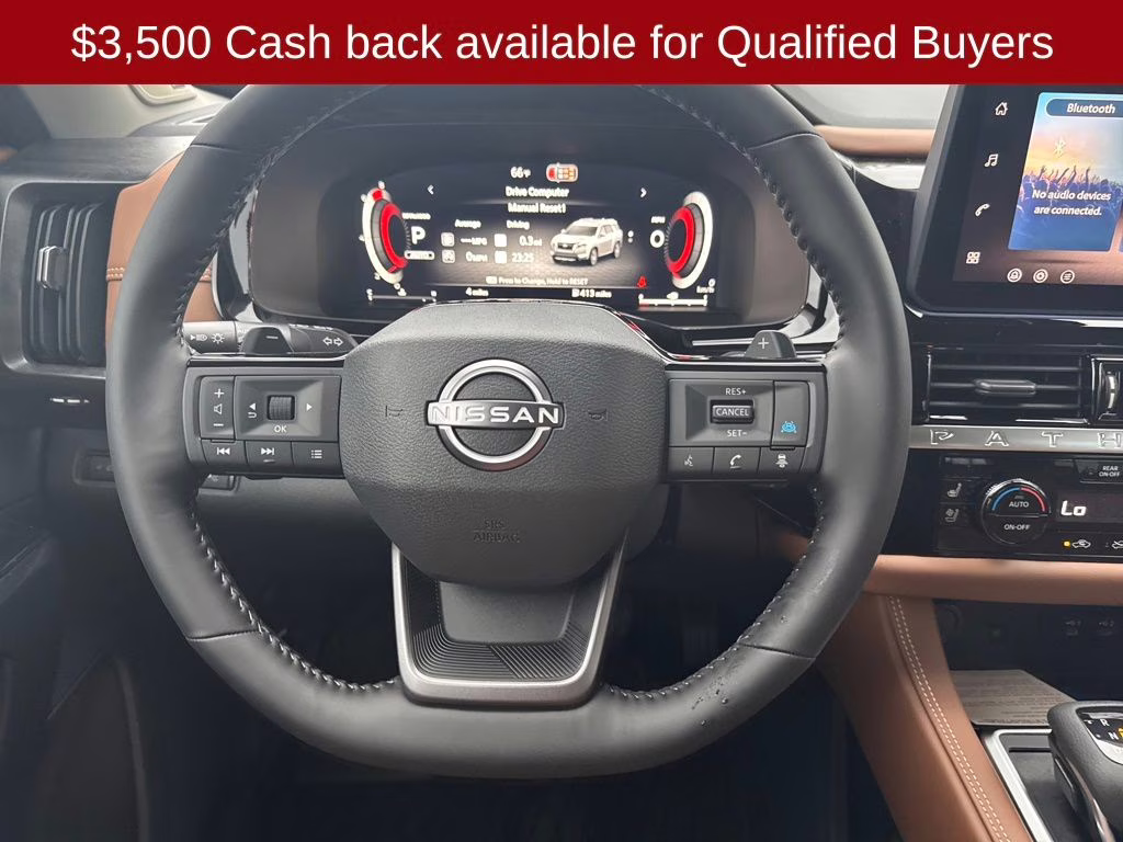 2026 Everest White Pearl Tricoat Nissan Pathfinder Platinum 4X4 SUV