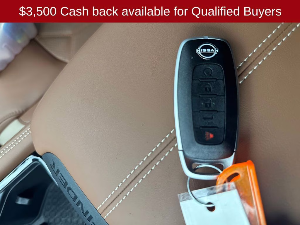 2026 Everest White Pearl Tricoat Nissan Pathfinder Platinum 4X4 SUV