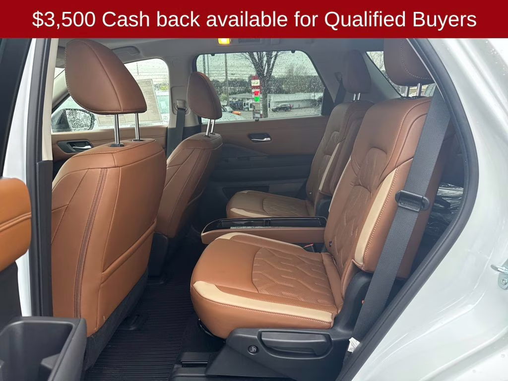 2026 Everest White Pearl Tricoat Nissan Pathfinder Platinum 4X4 SUV