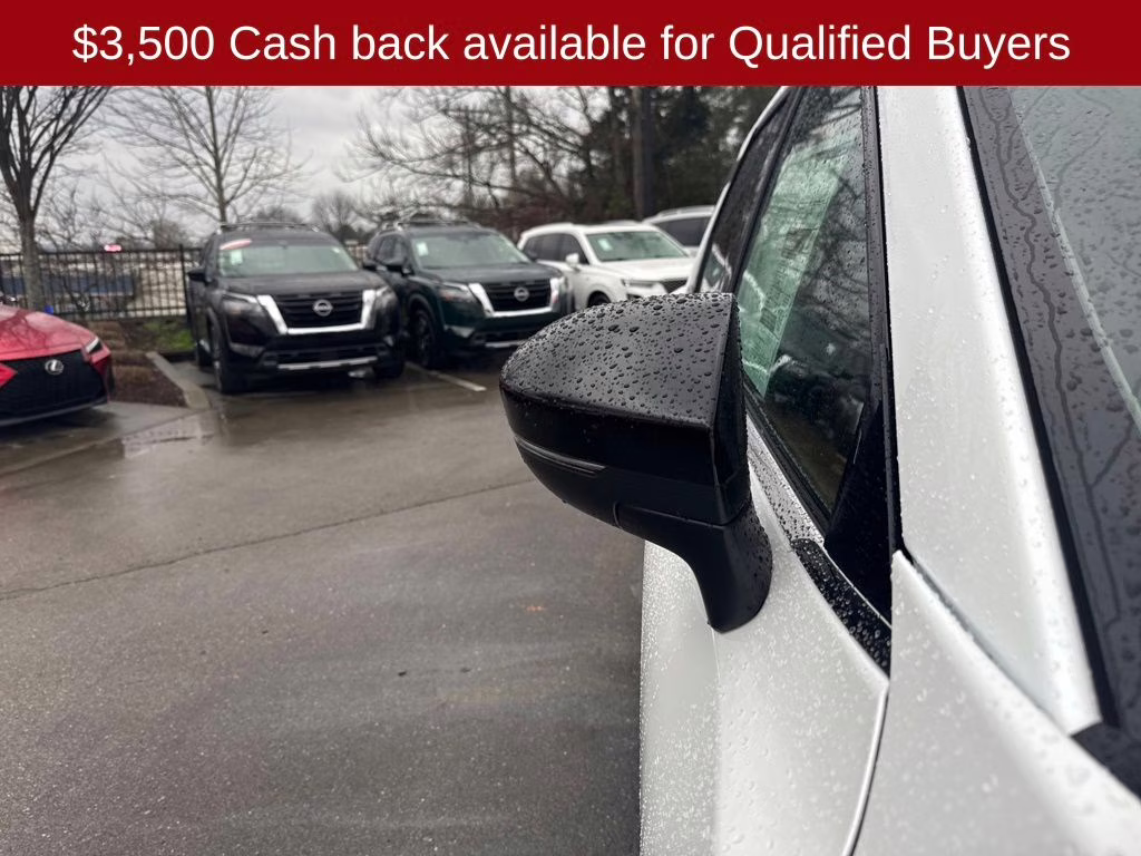 2026 Everest White Pearl Tricoat Nissan Pathfinder Platinum 4X4 SUV