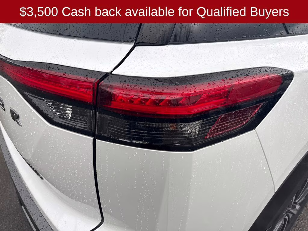 2026 Everest White Pearl Tricoat Nissan Pathfinder Platinum 4X4 SUV