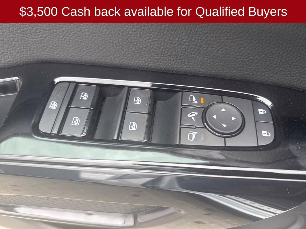 2026 Everest White Pearl Tricoat Nissan Pathfinder Platinum FWD SUV