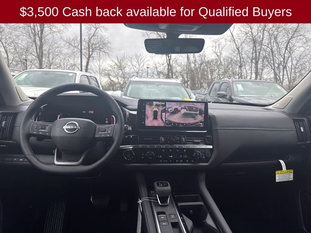 2026 Everest White Pearl Tricoat Nissan Pathfinder Platinum FWD SUV