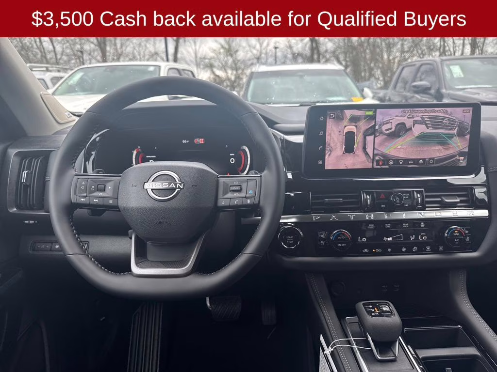 2026 Everest White Pearl Tricoat Nissan Pathfinder Platinum FWD SUV