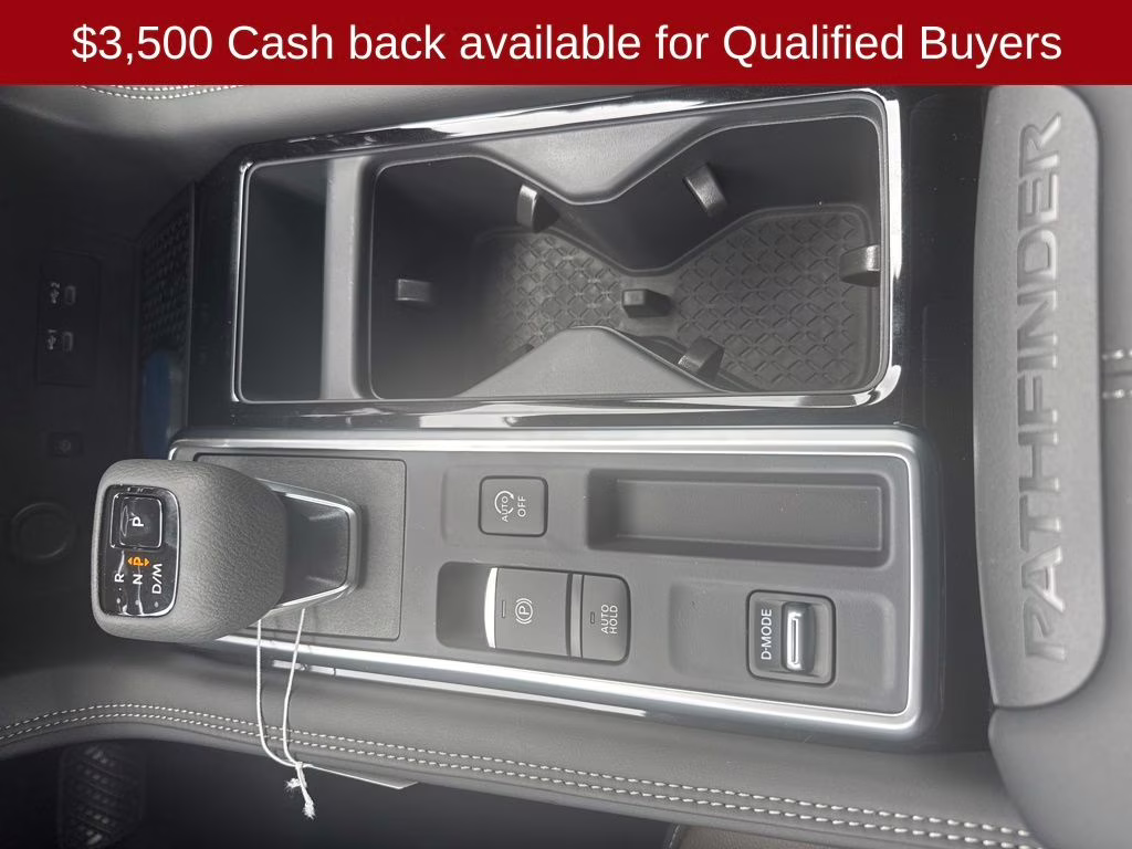 2026 Everest White Pearl Tricoat Nissan Pathfinder Platinum FWD SUV