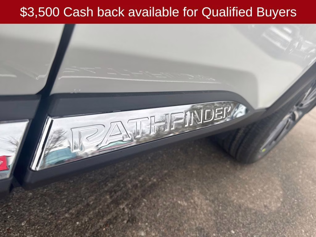 2026 Everest White Pearl Tricoat Nissan Pathfinder Platinum FWD SUV