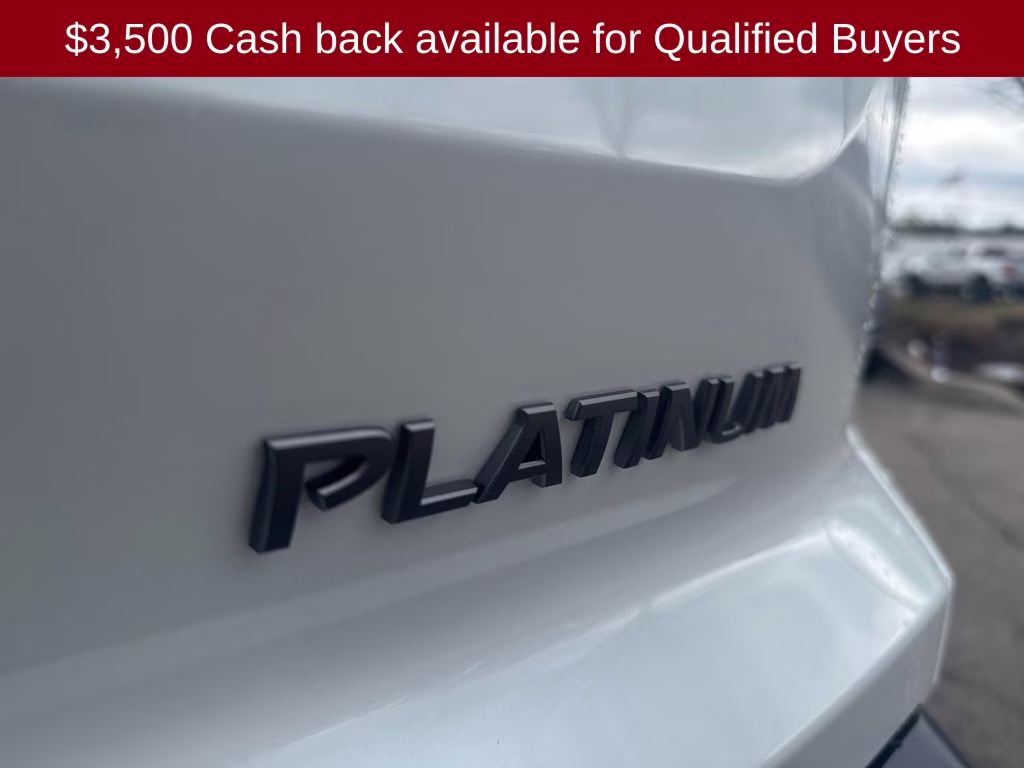 2026 Everest White Pearl Tricoat Nissan Pathfinder Platinum FWD SUV