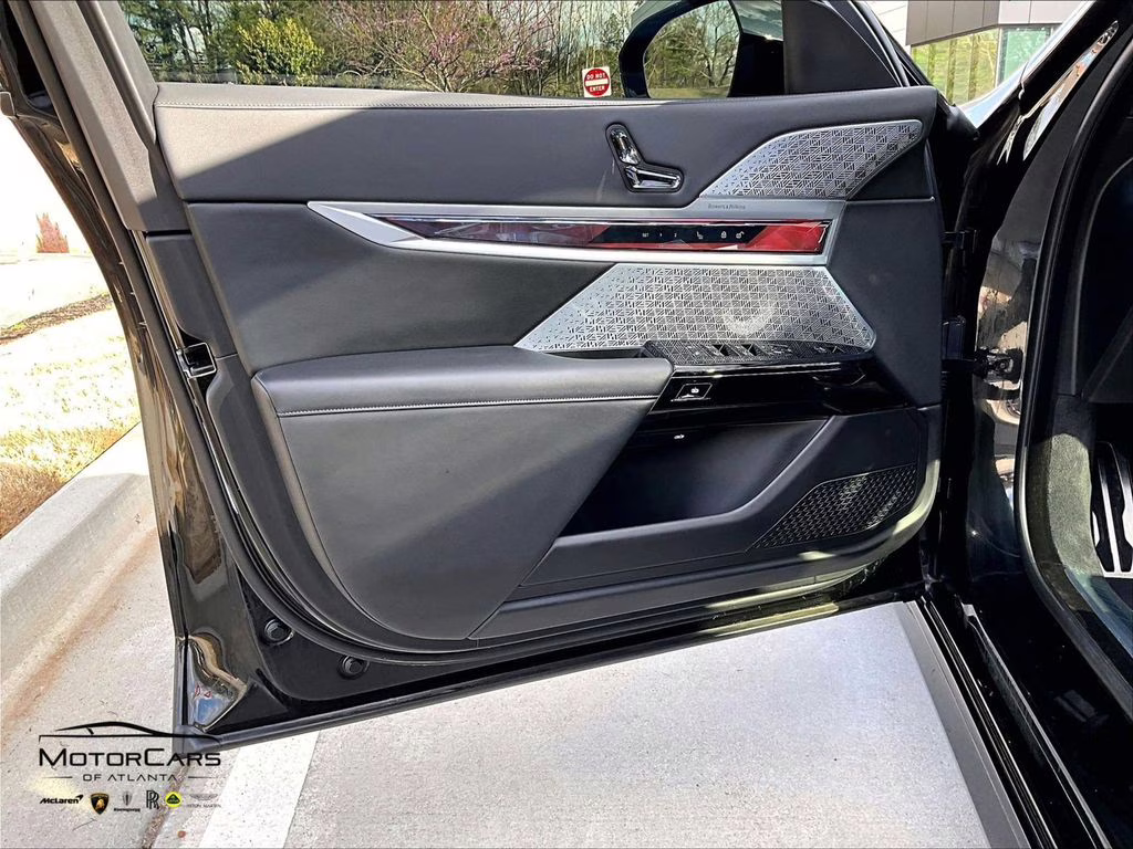 2023 Black Sapphire Metallic BMW 7 Series 760i xDrive AWD Sedan