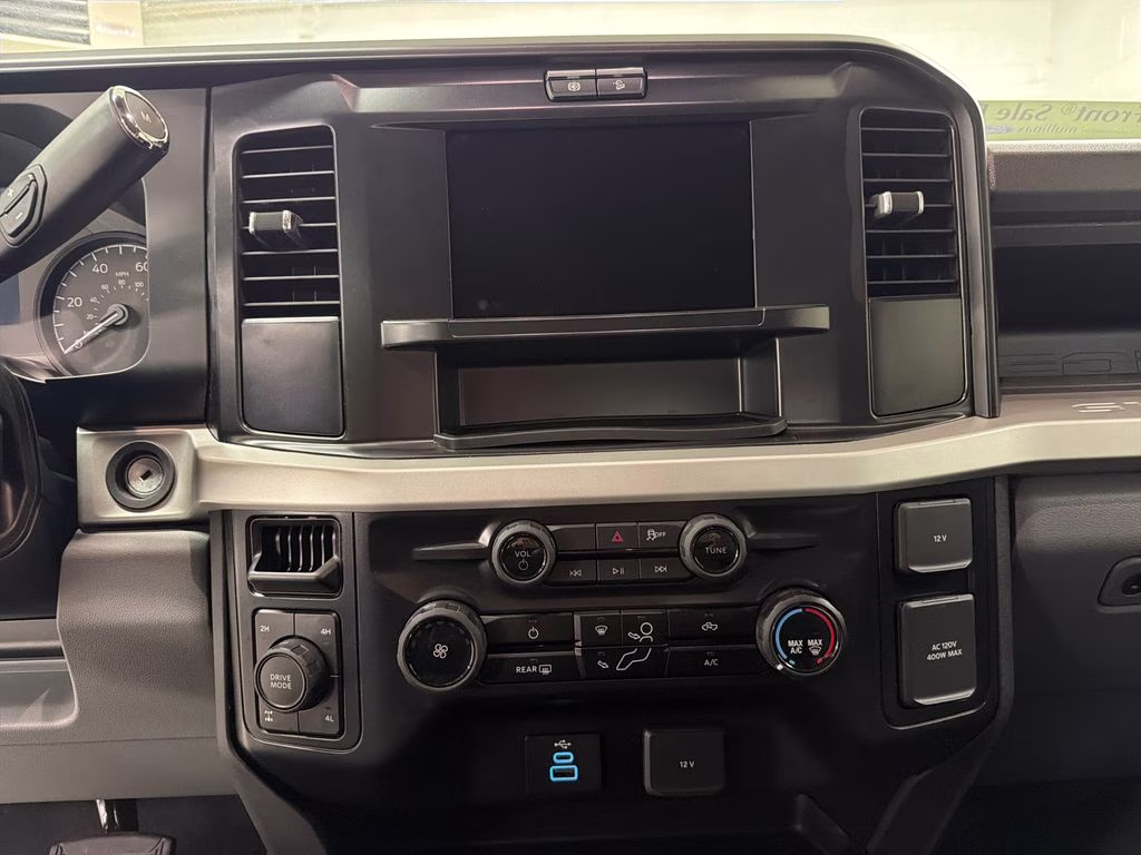 2026 Oxford White Ford Super Duty F-250 SRW XL 4X4 Truck