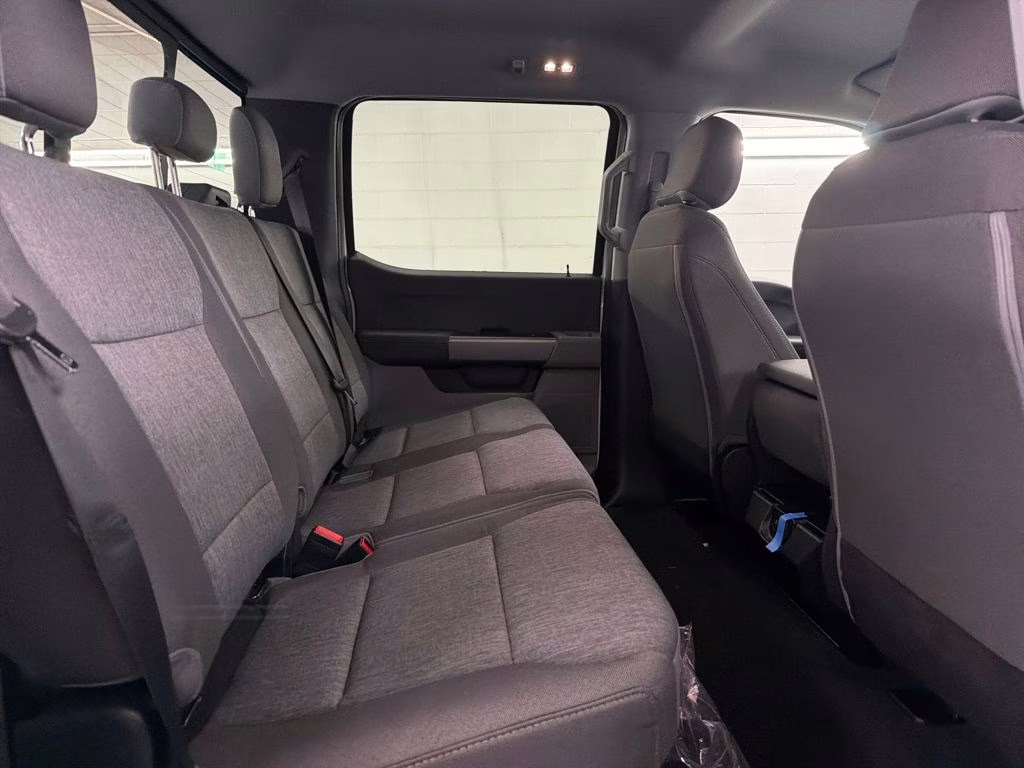 2026 OXFORD WHITE Ford Super Duty F-250 SRW STX 4X4 Truck