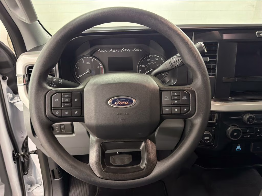 2026 Oxford White Ford Super Duty F-250 SRW XL 4X4 Truck