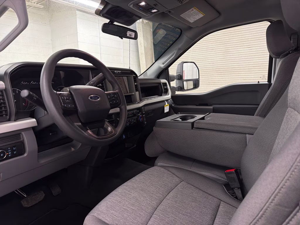 2026 Oxford White Ford Super Duty F-250 SRW XL 4X4 Truck