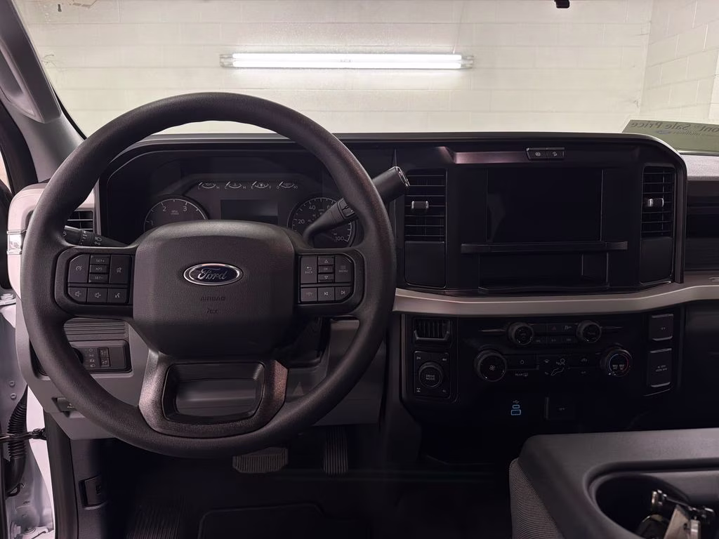 2026 Oxford White Ford Super Duty F-250 SRW XL 4X4 Truck