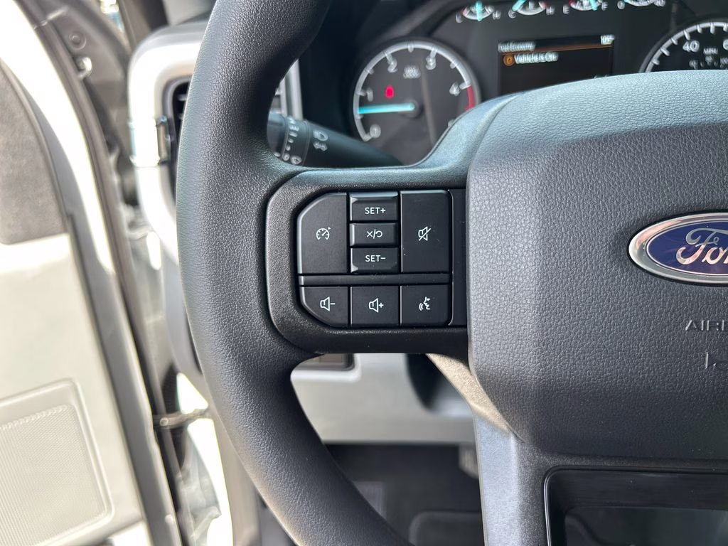 2026 Oxford White Ford Super Duty F-250 SRW XL 4X4 Truck