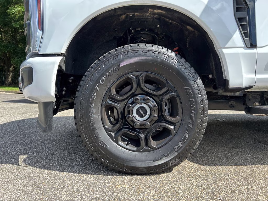 2026 Oxford White Ford Super Duty F-250 SRW XL 4X4 Truck