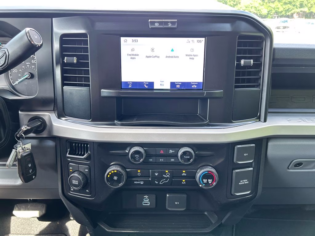 2026 Oxford White Ford Super Duty F-250 SRW XL 4X4 Truck