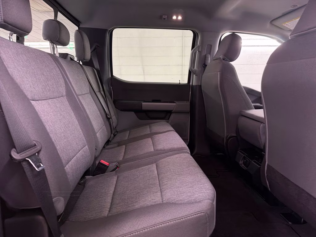 2026 Oxford White Ford Super Duty F-250 SRW XL 4X4 Truck