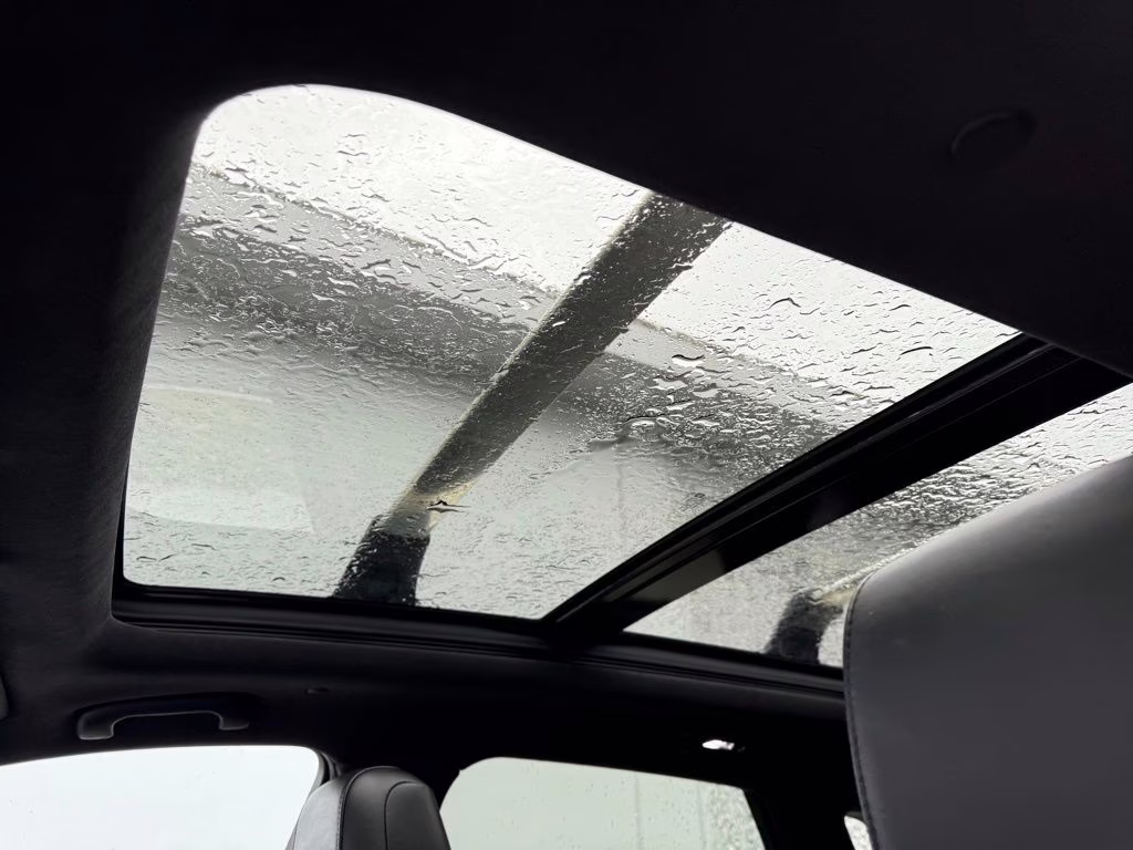 2017 Crystal White Tricoat Cadillac XT5 Platinum AWD SUV