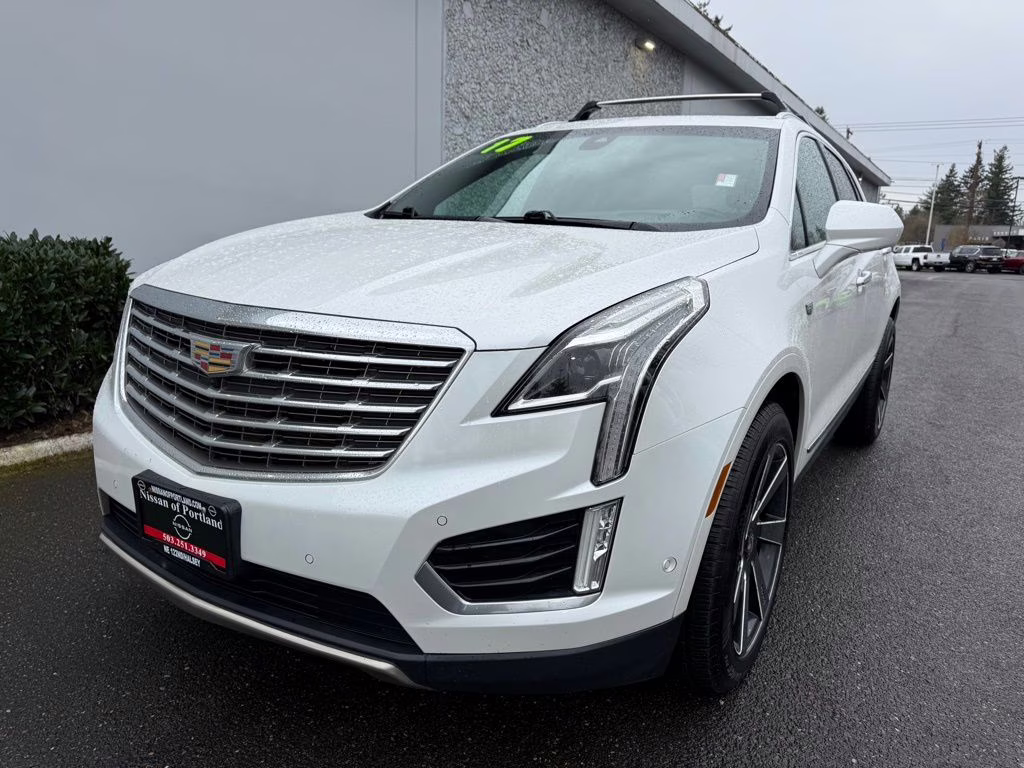 2017 Crystal White Tricoat Cadillac XT5 Platinum AWD SUV