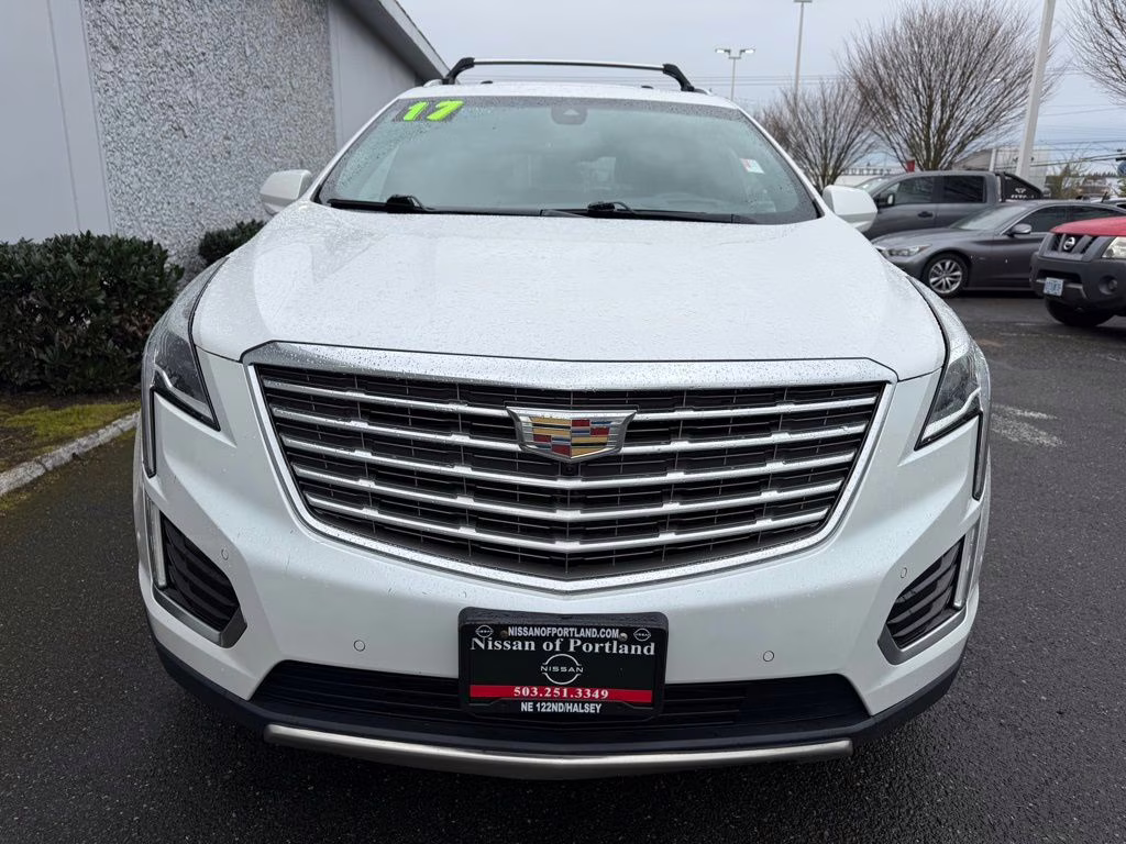 2017 Crystal White Tricoat Cadillac XT5 Platinum AWD SUV