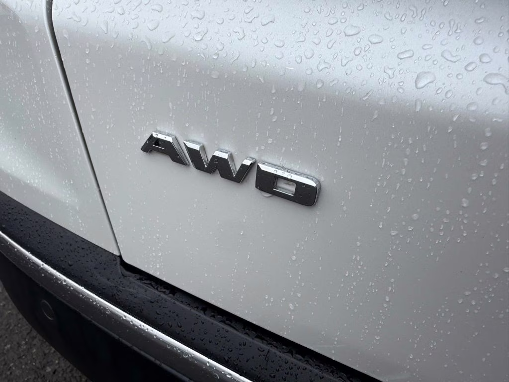 2017 Crystal White Tricoat Cadillac XT5 Platinum AWD SUV